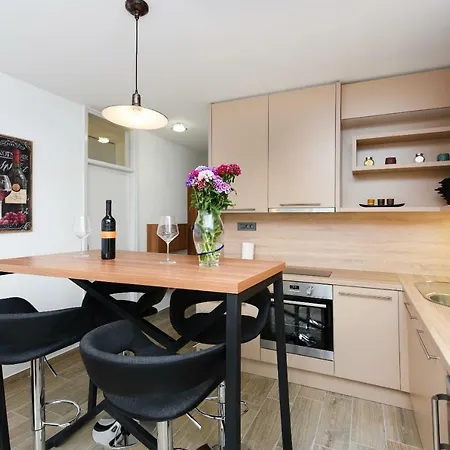 公寓 Apartman Marija 扎达尔