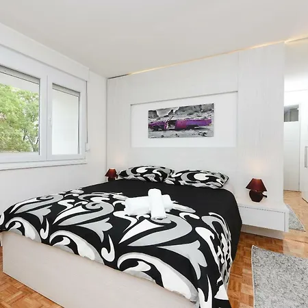 Apartman Marija 公寓 *